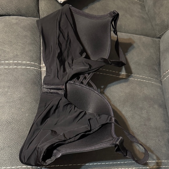 Black Torrid Curve wired Bra - size 42D - Picture 3 of 5